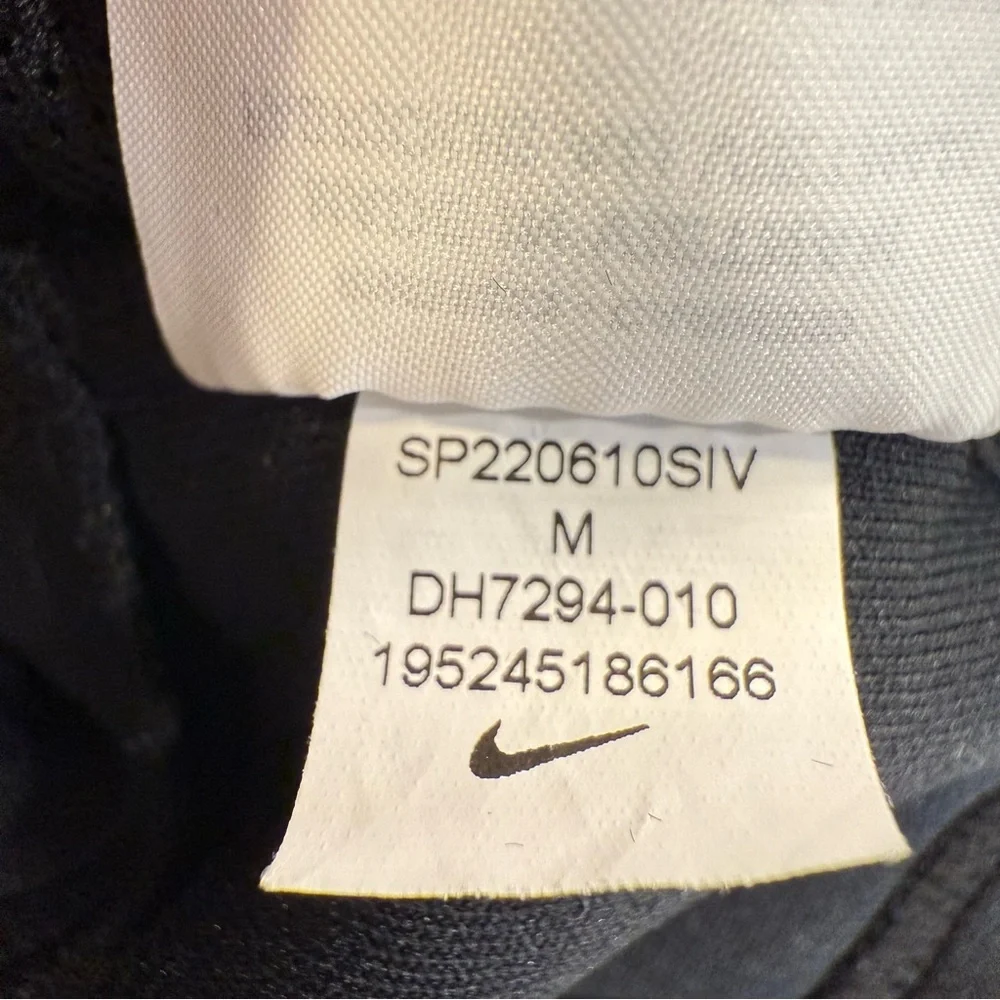 Nike Cropped Zip Up Jacket Black Lightweight Athleisure Gym Medium - Picture 11 of 11